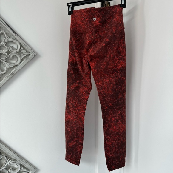 SOLD: LULULEMON 🍋 Wunder Train Cropped Leggings - Picture 1 of 10